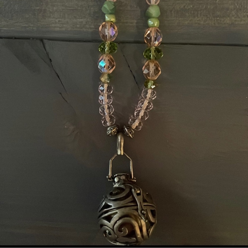 Necklace - Picture 3 of 8
